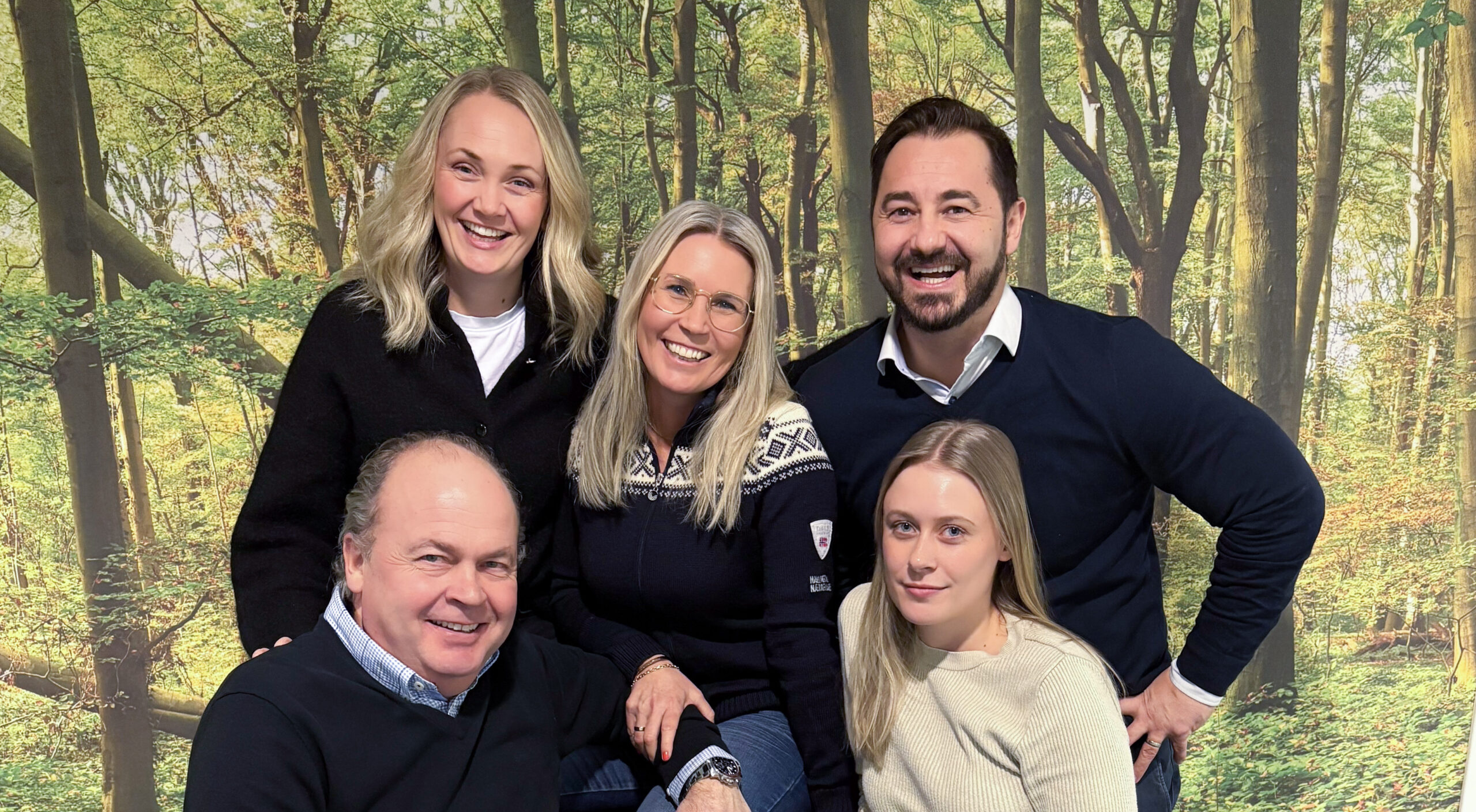 Gruppebilde av ansatte i Hallingdal Næringshage